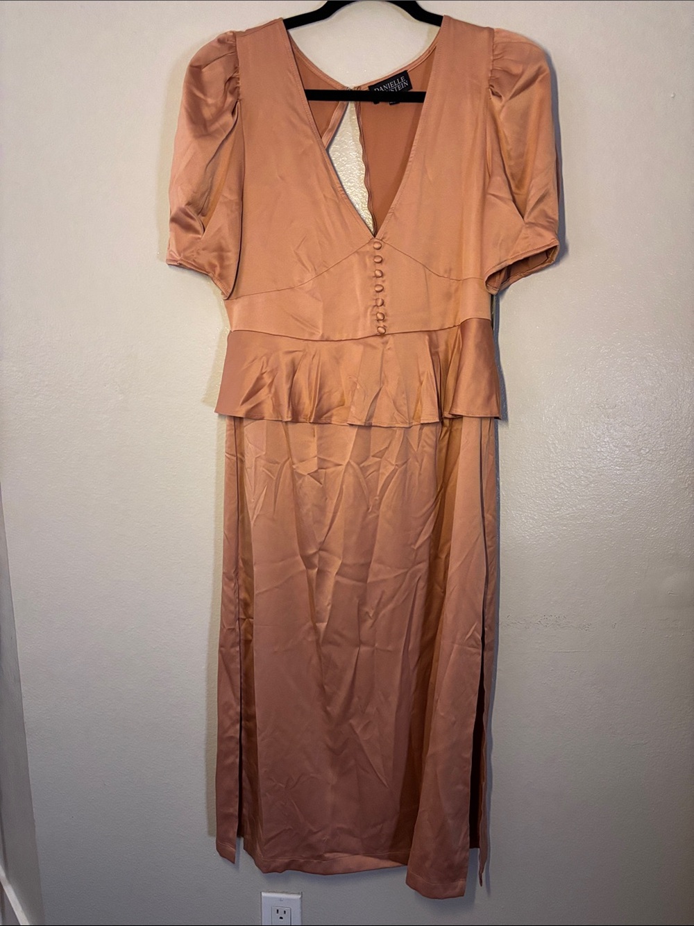 DANIELLE BERNSTEIN Peach Midi Dress with Peplum and Button Front